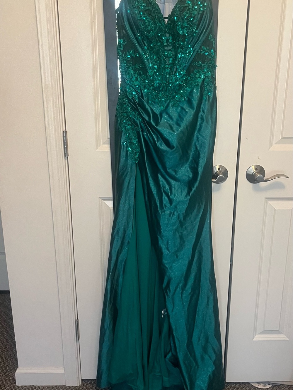 Ladivine Emerald Green Sequin Appliqué Evening Gown